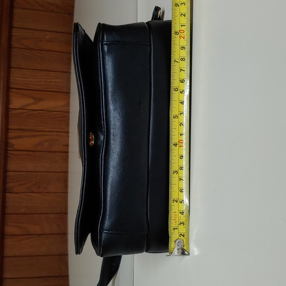 Vittoria Genuine Leather Crossbody Bag - Picture 11 of 17